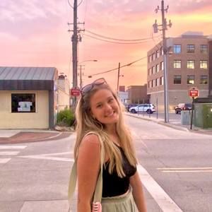 Meet your Posher, Ella